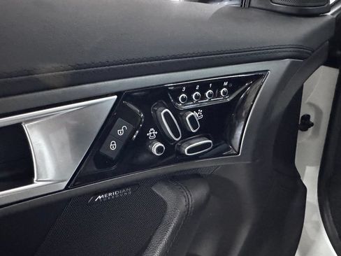 Used 2017 Jaguar F-TYPE Coupe RWD image 38