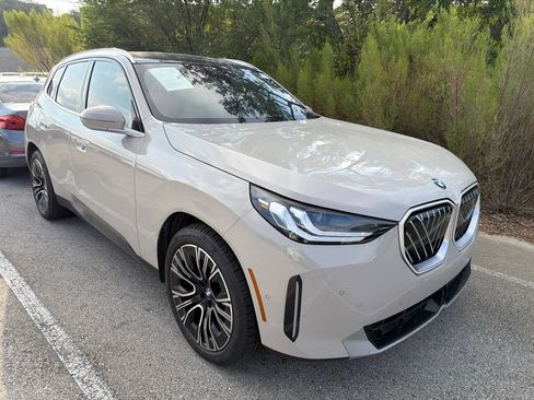 Certified 2026 BMW X3 xDrive30i w/ Convenience Package AWD/4WD image 4