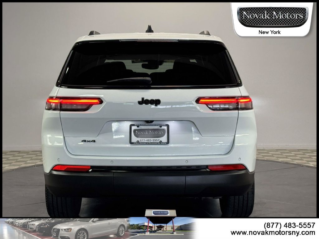 Used 2023 Jeep Grand Cherokee L Laredo AWD/4WD image 7