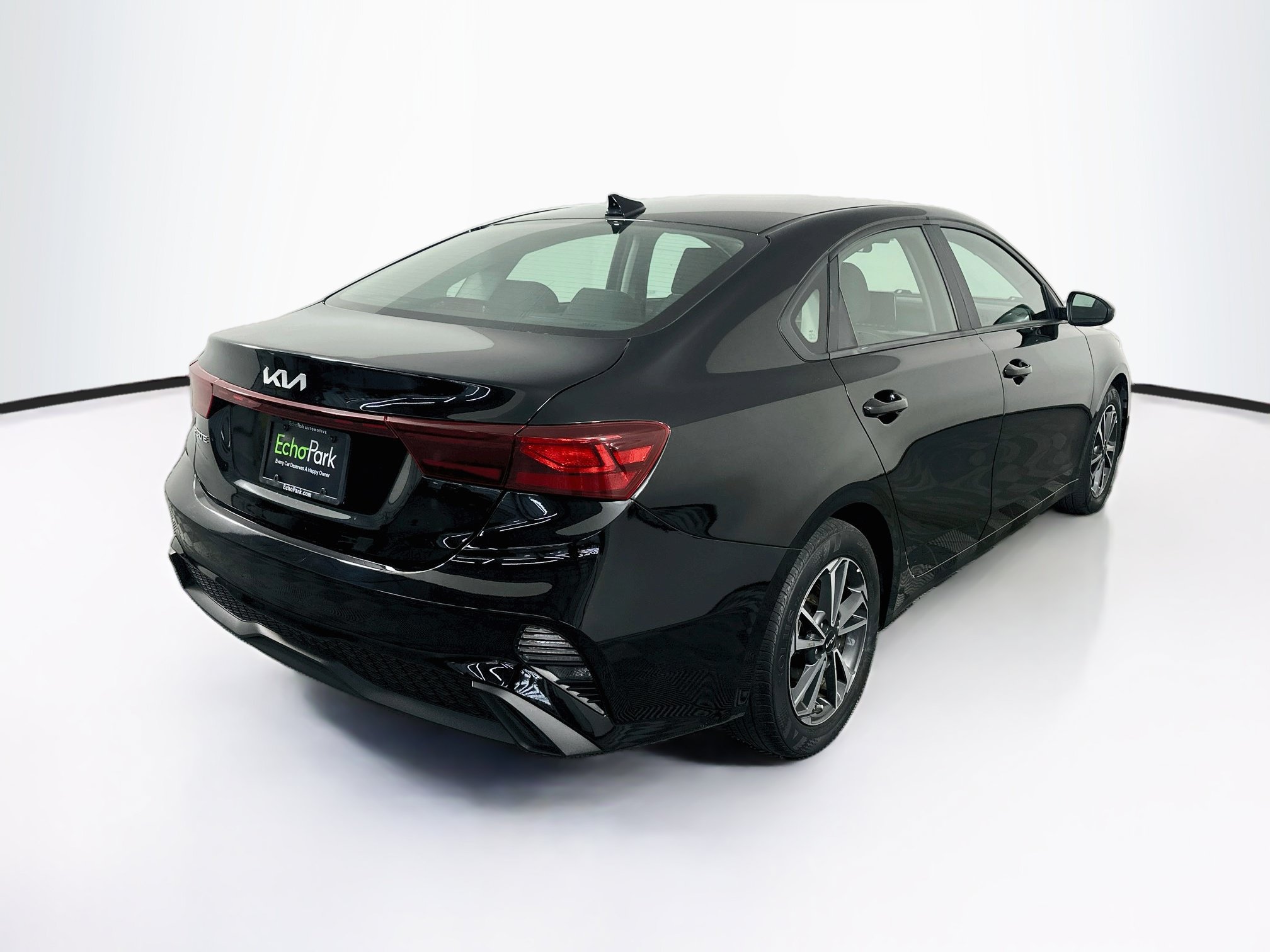 Used 2024 Kia Forte LXS FWD image 9