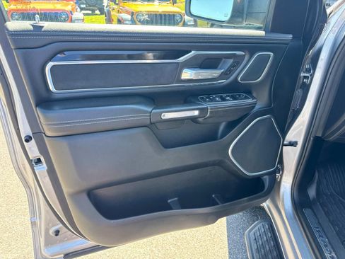 Used 2021 RAM 1500 Laramie AWD/4WD image 27