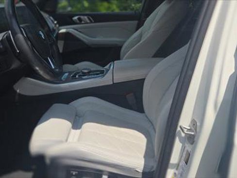 Used 2024 BMW X5 xDrive40i w/ Premium Package AWD/4WD image 12