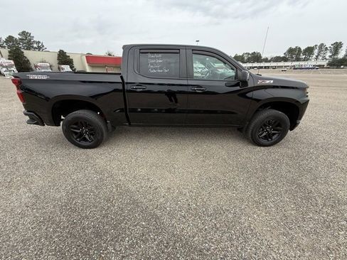 Used 2019 Chevrolet Silverado 1500 LT Trail Boss image 9