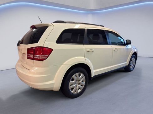 Used 2017 Dodge Journey SE FWD image 6