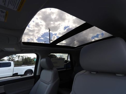 New 2026 Ford Expedition Active image 6