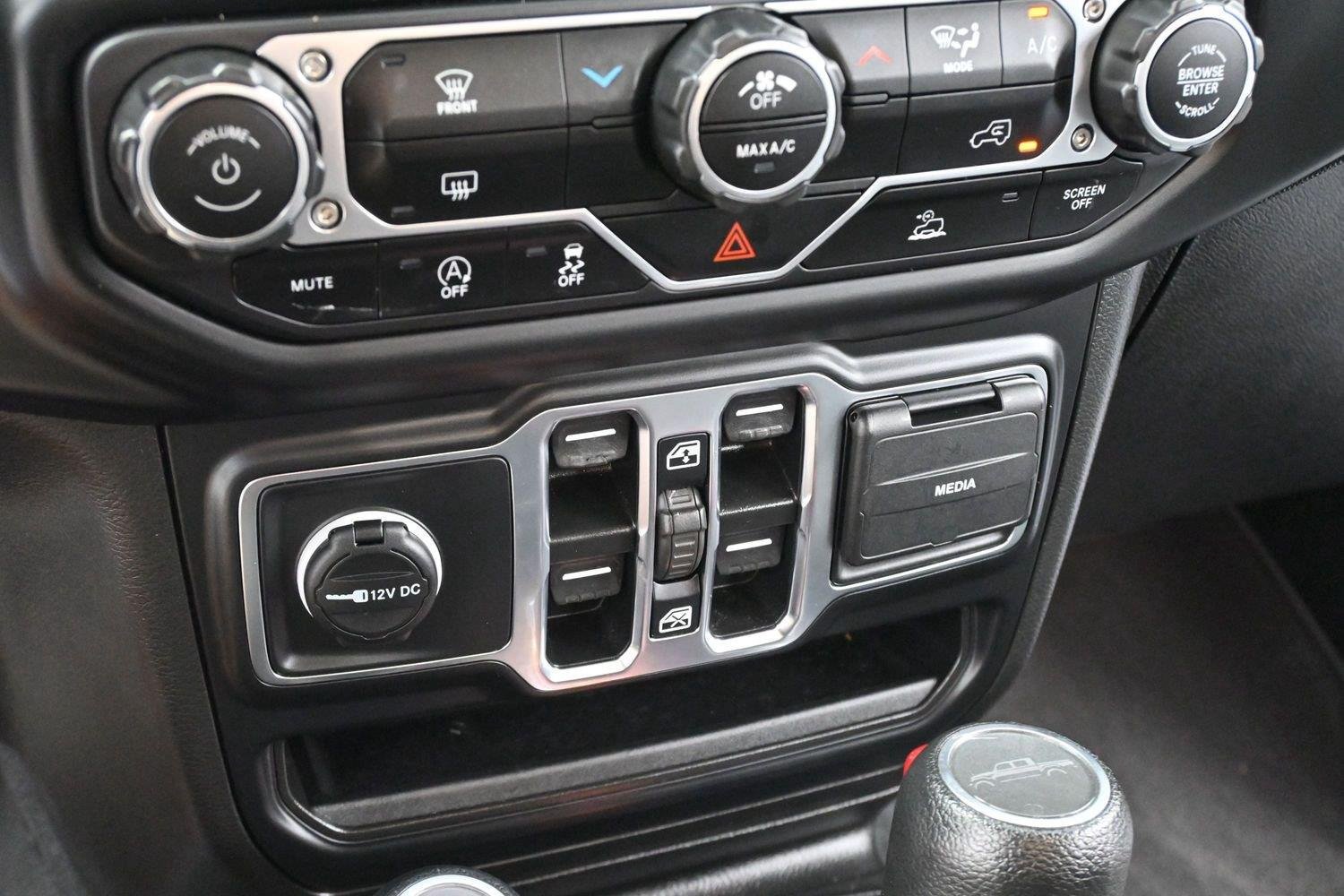 Used 2023 Jeep Gladiator Sport AWD/4WD image 22
