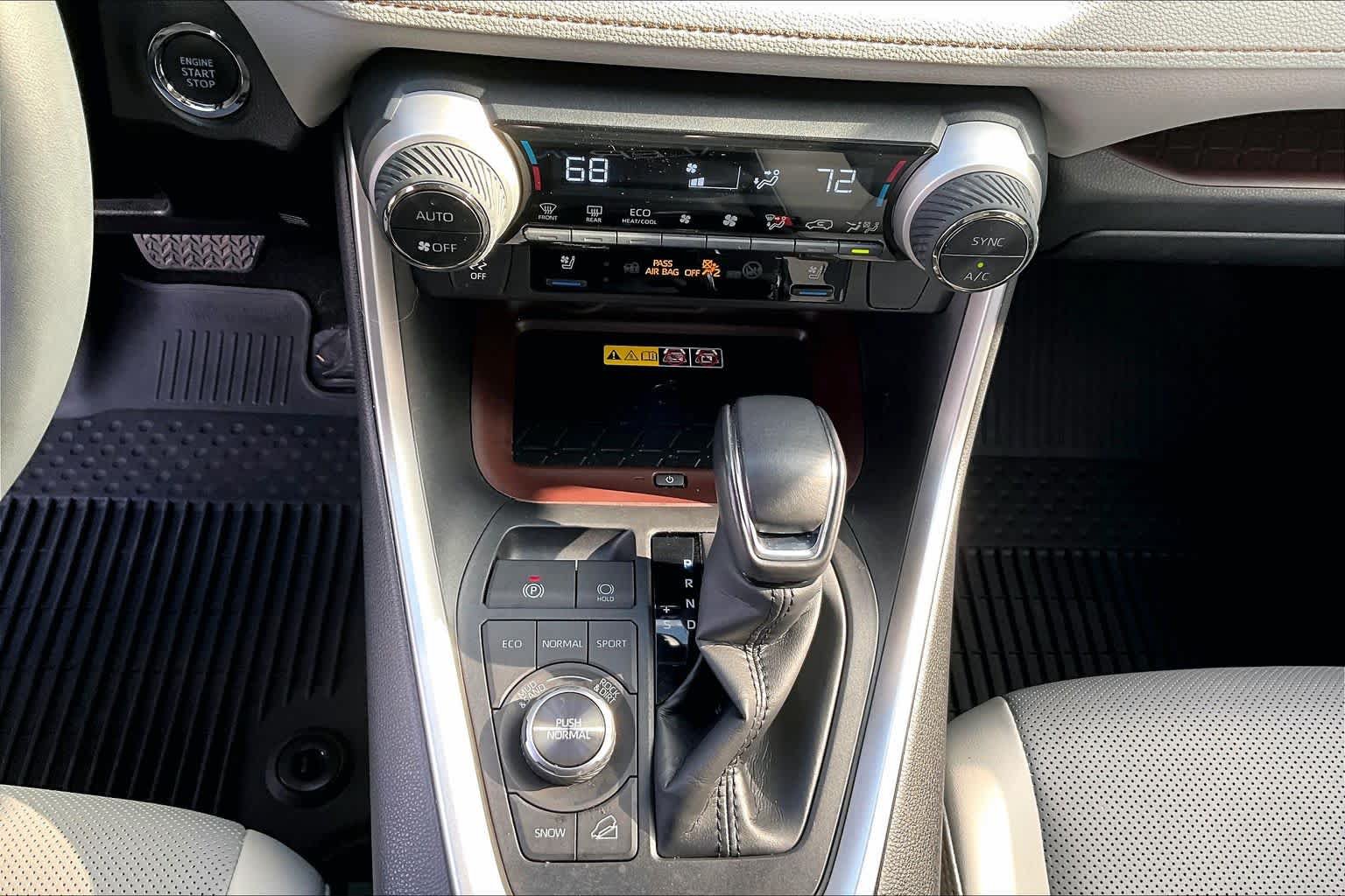 Used 2023 Toyota RAV4 Limited AWD/4WD image 15