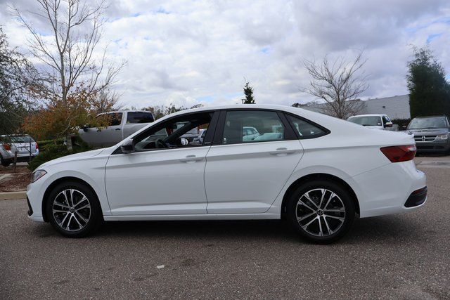 Certified 2026 Volkswagen Jetta Sport FWD image 4