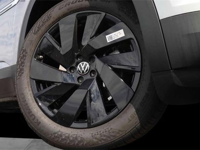 New 2026 Volkswagen Atlas Cross Sport SE