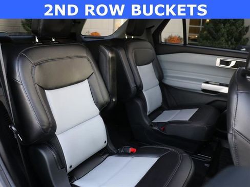 Used 2022 Ford Explorer XLT w/ Equipment Group 202A image 8