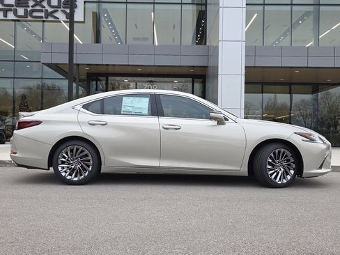 New 2025 Lexus ES 350 Ultra Luxury image 30