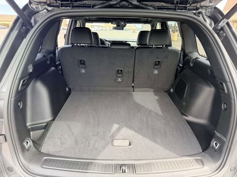 New 2026 Jeep Grand Cherokee Limited w/ Limited Altitude Package RWD image 9