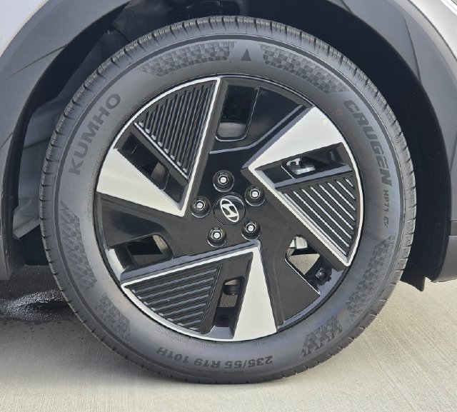 New 2027 Hyundai Ioniq 5 SE RWD image 11