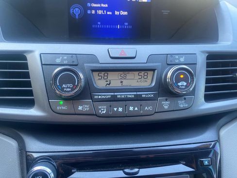 Used 2014 Honda Odyssey EX-L image 19