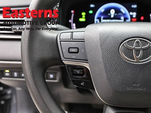 Used 2025 Toyota Camry LE FWD image 15