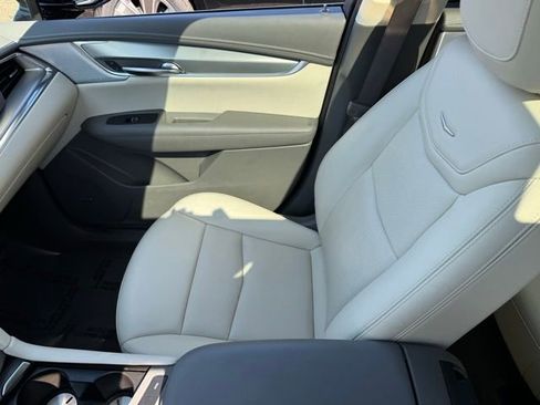 Certified 2023 Cadillac XT5 Premium Luxury w/ LPO, Floor Liner Package image 20