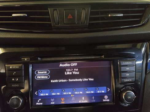 Used 2020 Nissan Rogue Sport SV FWD image 25