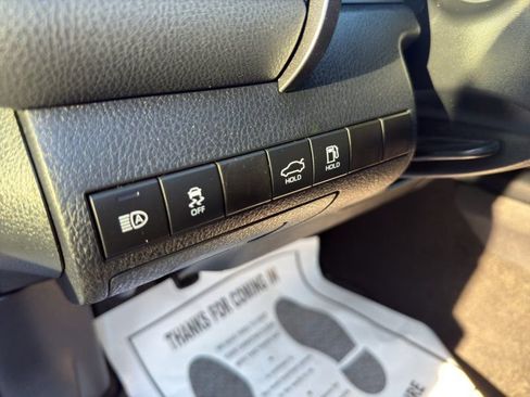Used 2020 Toyota Camry LE image 26