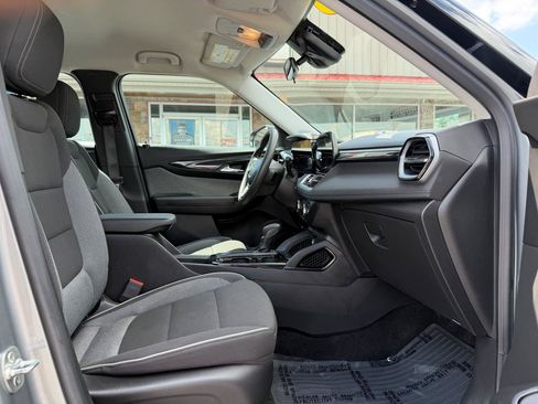 Used 2024 Chevrolet TrailBlazer LS FWD image 22