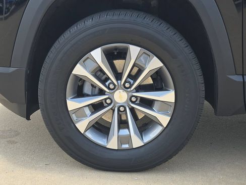 Used 2026 Chevrolet Equinox LT FWD image 27