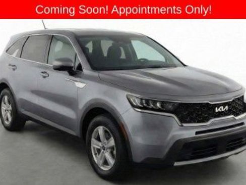 Used 2023 Kia Sorento LX AWD/4WD image 1