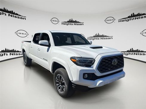 Used 2020 Toyota Tacoma TRD Sport w/ TRD Premium Sport Package image 10