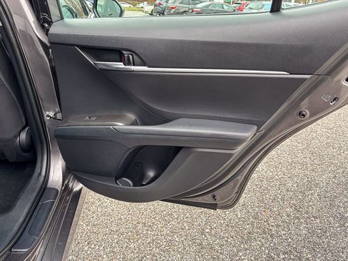 Used 2022 Toyota Camry LE image 38