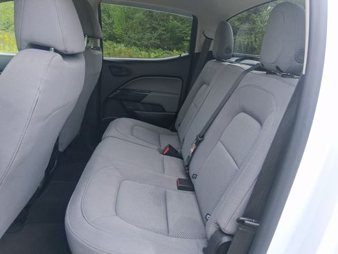 Used 2021 Chevrolet Colorado W/T w/ WT Convenience Package AWD/4WD image 16
