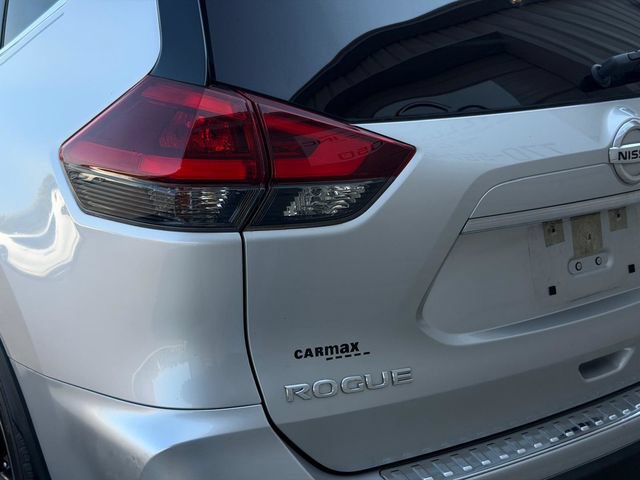 Used 2018 Nissan Rogue SL w/ Premium Package FWD image 15