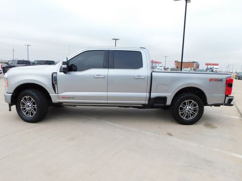 Used 2023 Ford F250 Limited w/ FX4 Off-Road Package image 7