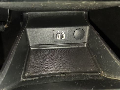 Used 2020 Ford Fusion SE FWD image 20
