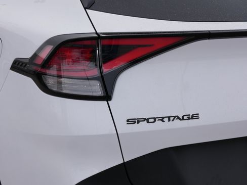 Certified 2025 Kia Sportage X-Line image 17