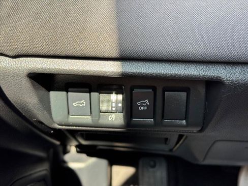 Used 2025 Subaru Outback Premium AWD/4WD image 15