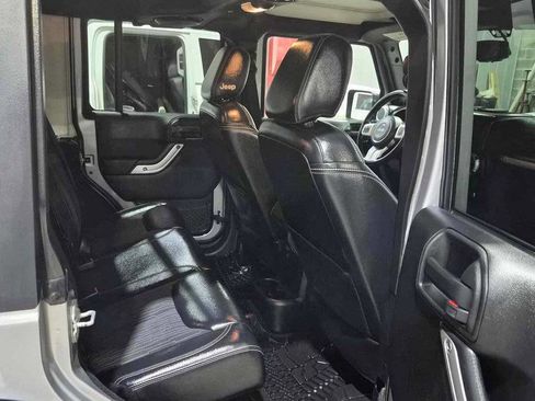 Used 2013 Jeep Wrangler Unlimited Sport image 10