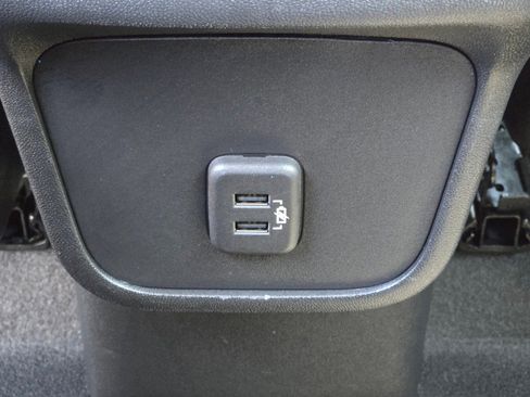 Used 2022 Chevrolet Equinox LT image 16