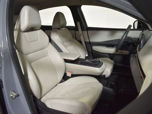 Certified 2024 Nissan Ariya AWD image 34