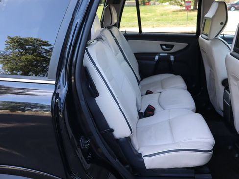 Used 2009 Volvo XC90 V8 R-Design AWD/4WD image 24