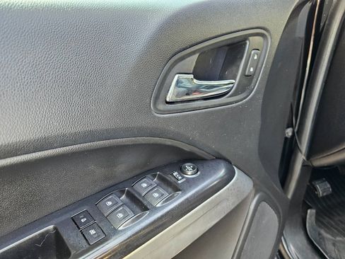 Used 2019 Chevrolet Colorado ZR2 w/ ZR2 Midnight Special Edition AWD/4WD image 11