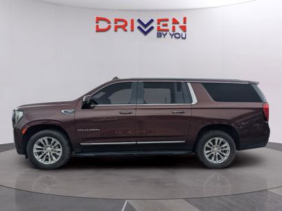 Used 2022 GMC Yukon XL SLT w/ SLT Luxury Package