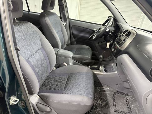 Used 2002 Toyota RAV4 2WD image 26