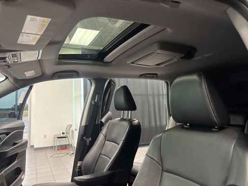 Used 2021 Honda Pilot Touring image 34