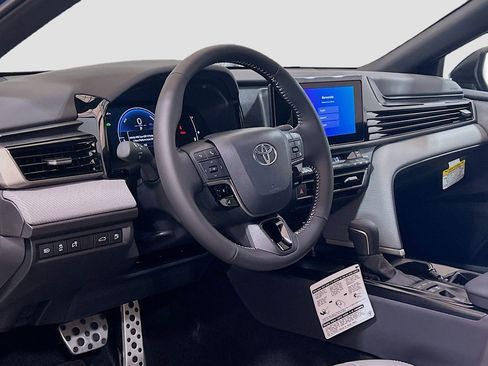 New 2026 Toyota Camry SE image 10