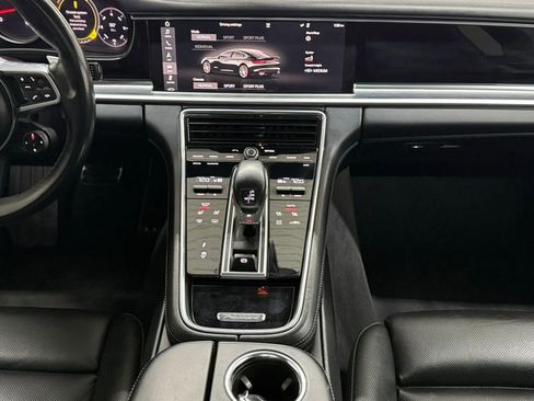 Used 2017 Porsche Panamera Turbo w/ Sport Chrono Package image 9