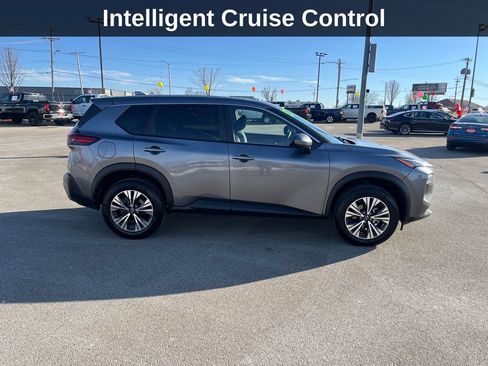 Used 2023 Nissan Rogue SV image 8