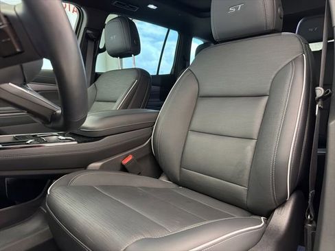 Used 2026 Buick Enclave Sport Touring w/ Power Package FWD image 15