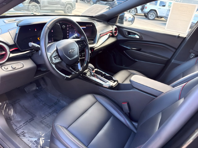 Used 2024 Chevrolet Trax RS FWD image 14