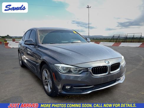 Used 2018 BMW 330i Sedan RWD image 1