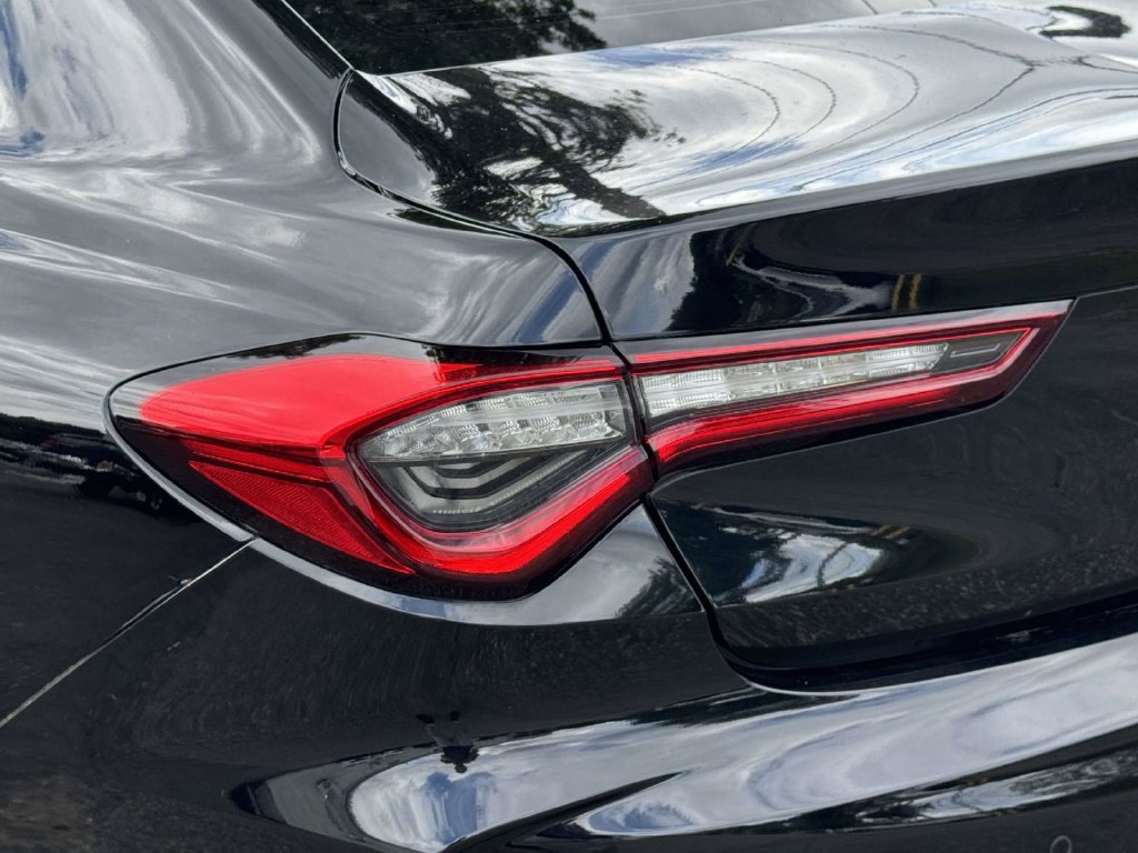 Certified 2023 Acura TLX w/ Technology Package FWD image 9