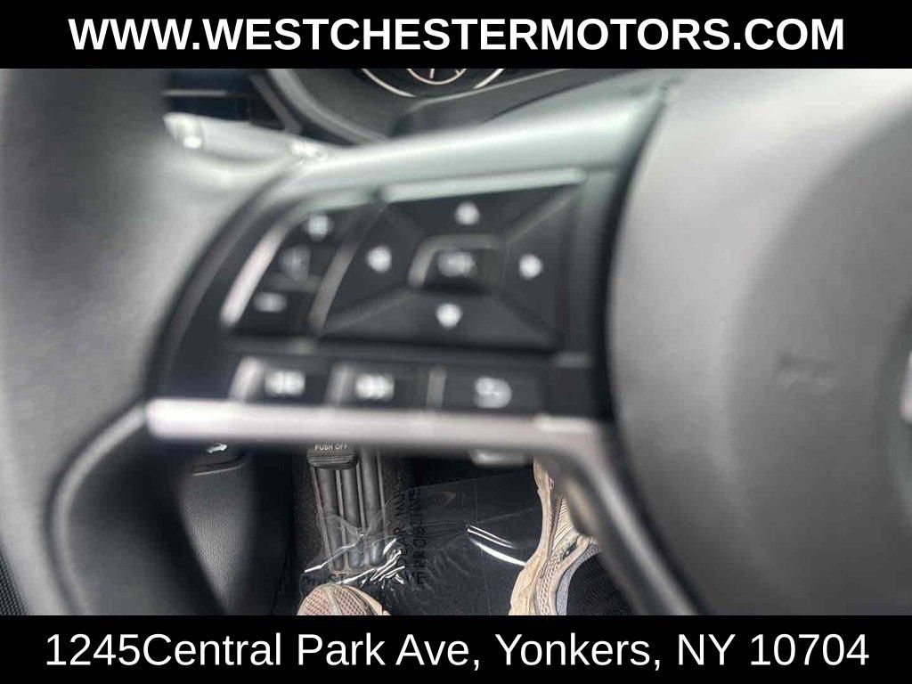 Used 2024 Nissan Altima 2.5 SV FWD image 27