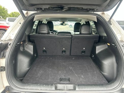 Used 2019 Jeep Cherokee Limited AWD/4WD image 13